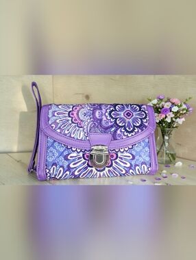 Vera Bradley Ultimate Wristlet in the Lilac Tapestry